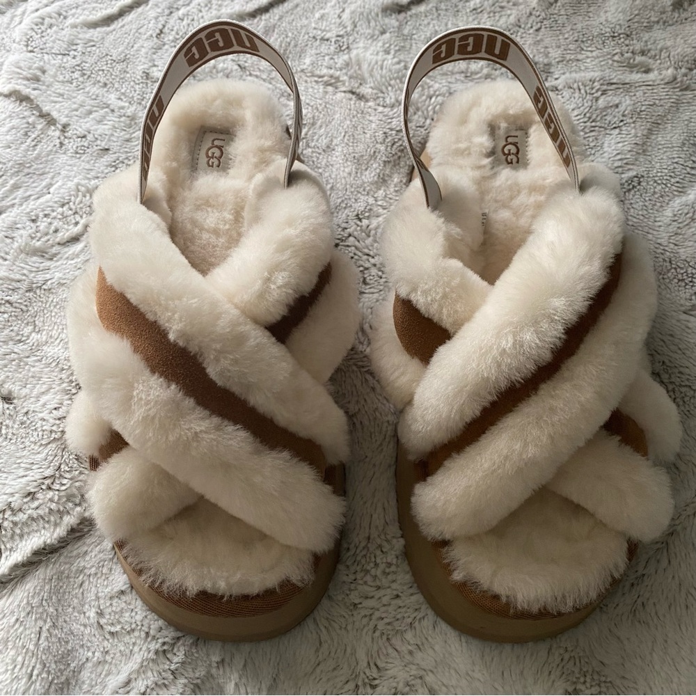 UGG Disco Cross Slippers